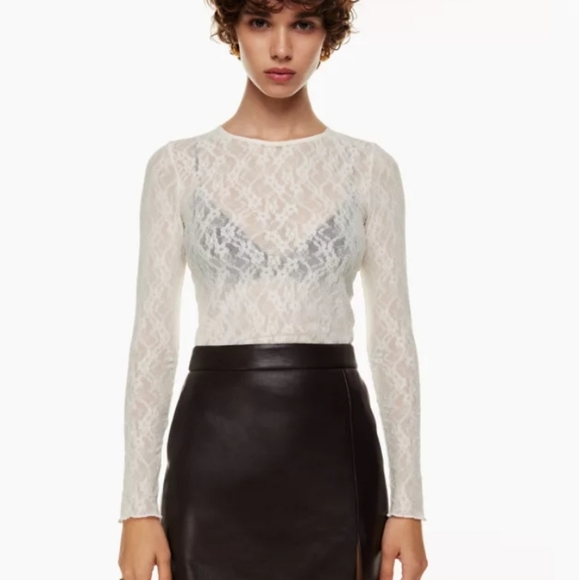 💰3/$30Lacey White long sleeve top - Picture 1 of 7